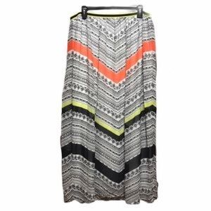Old Navy Geometric Maxi Skirt- Medium
